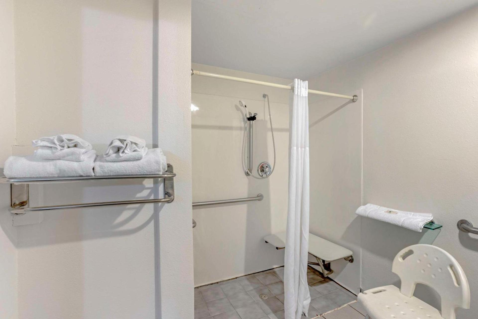 Quality Inn Enola - Harrisburg photo 22