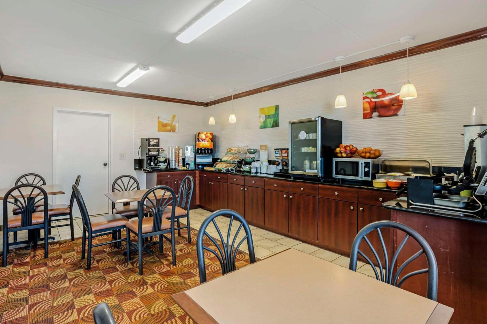 Quality Inn Enola - Harrisburg photo 28