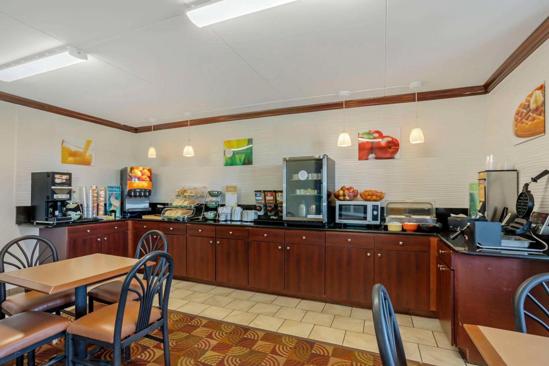 Quality Inn Enola - Harrisburg photo 29