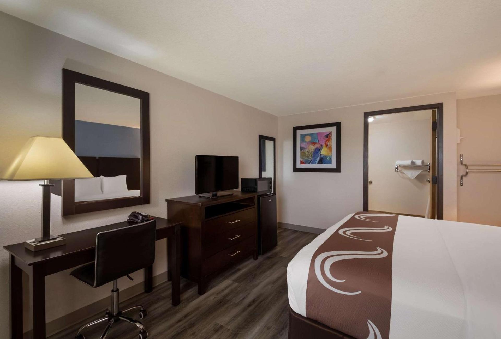 Quality Inn & Suites Round Rock photo 5