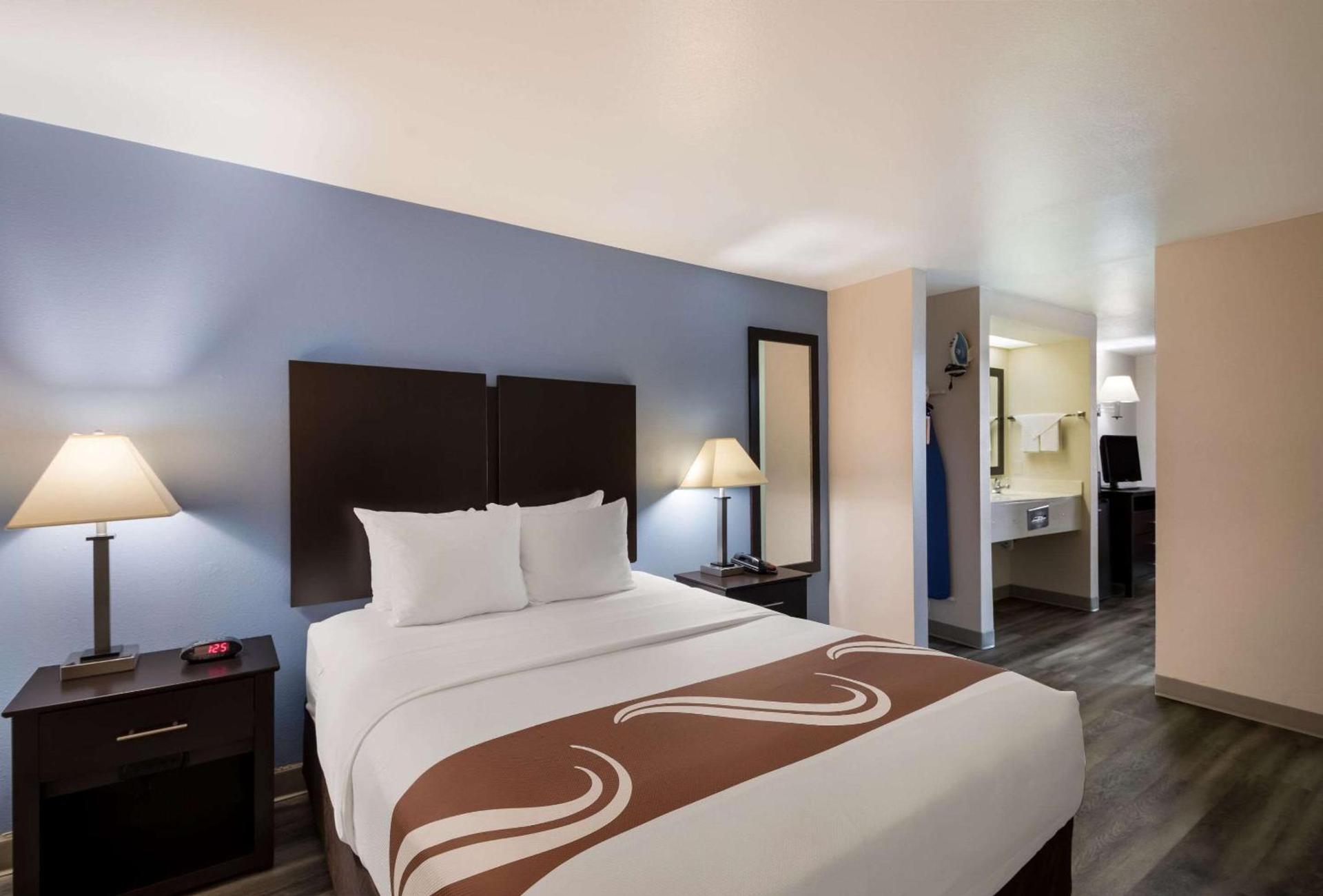 Quality Inn & Suites Round Rock photo 8