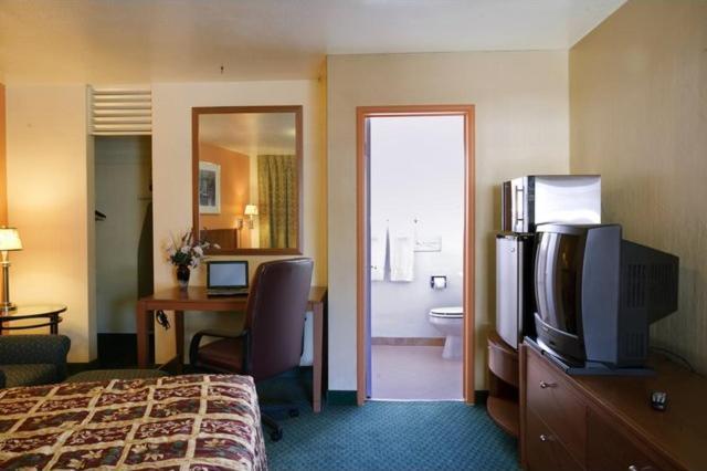 Americas Best Value Inn - Livermore photo 21