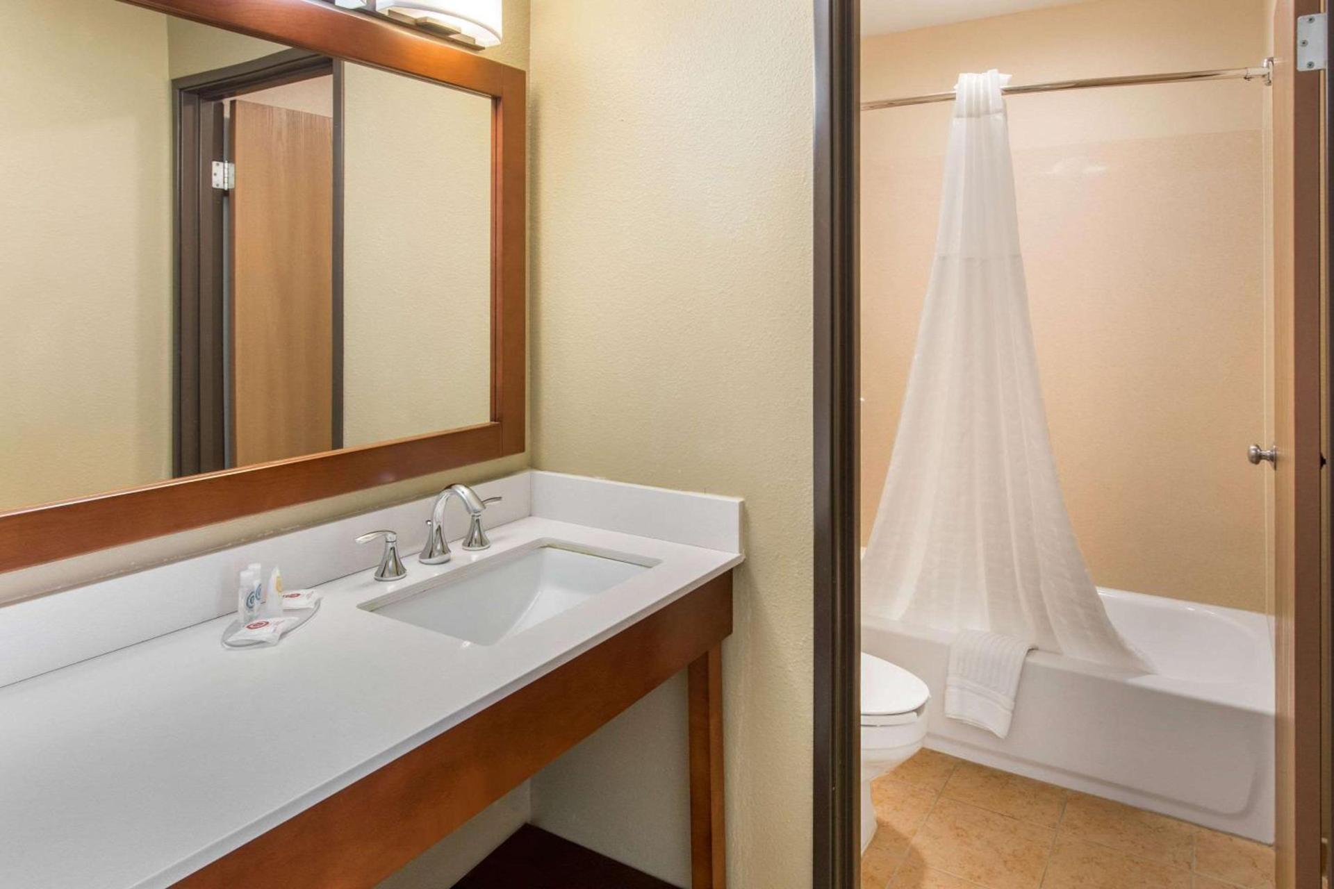 Comfort Inn Colville photo 36