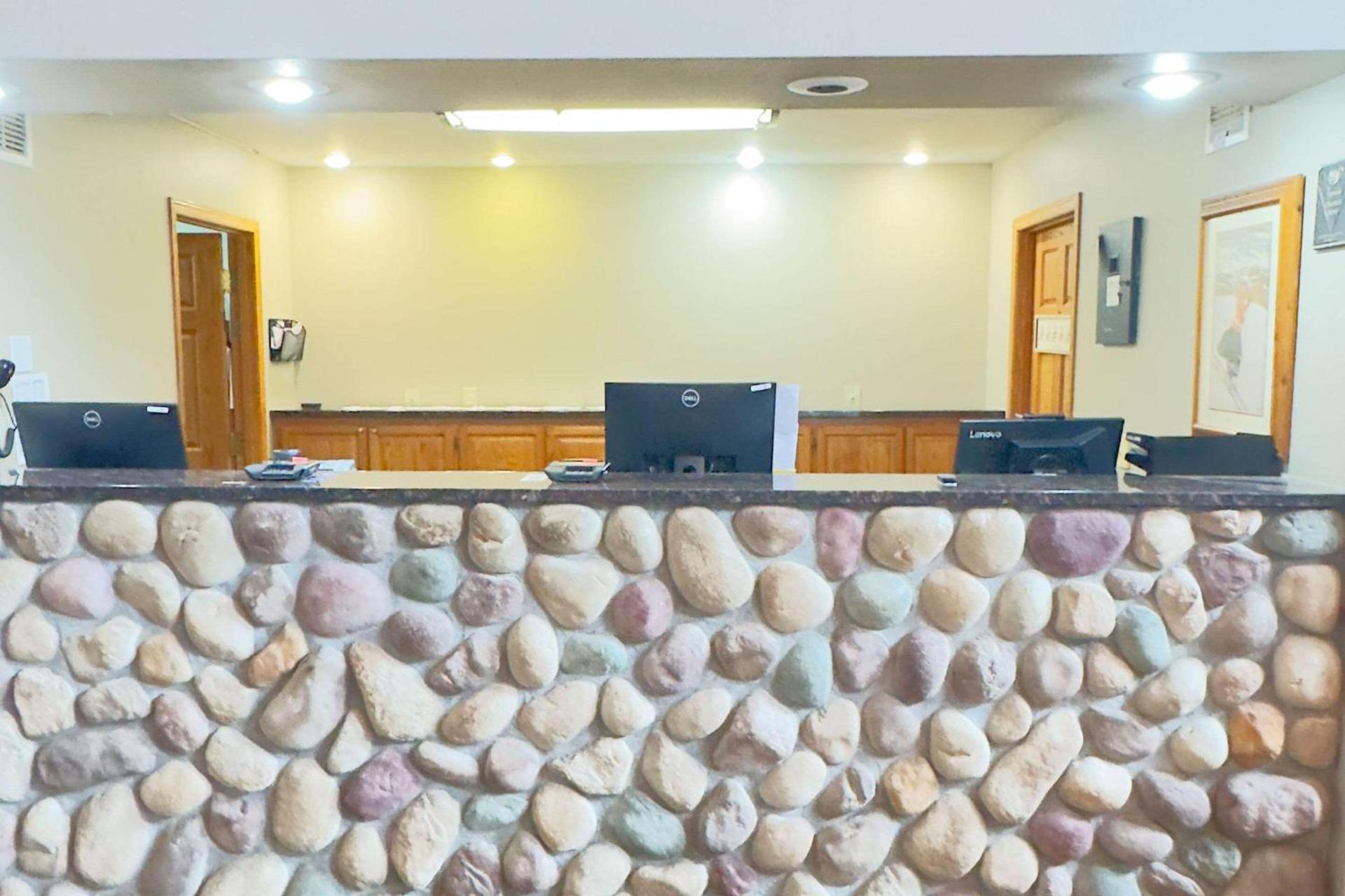 Sleep Inn & Suites near Spirit Mountain photo 1