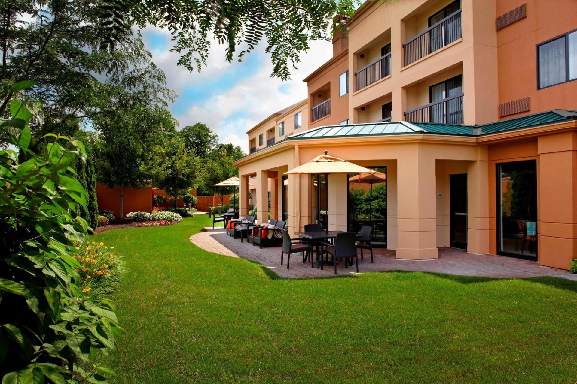 Courtyard Newark Granville photo 3