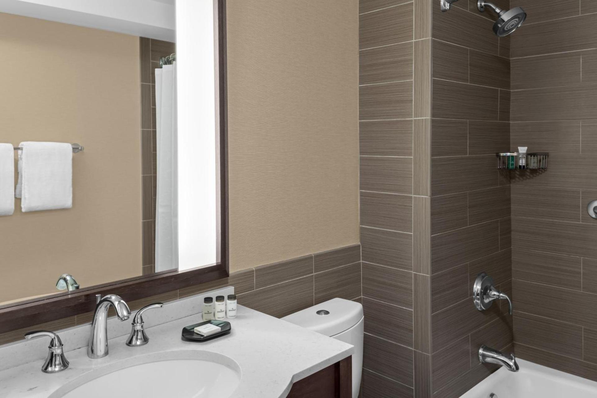 Sheraton Lincoln Harbor Hotel photo 27