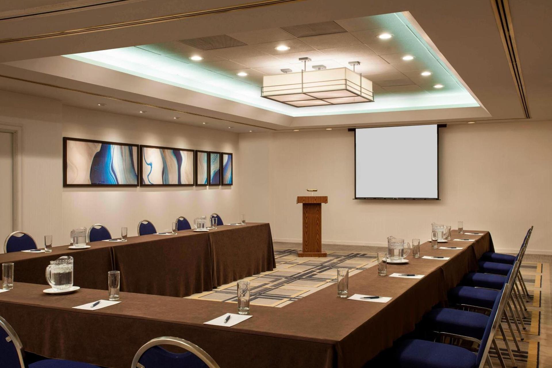 Sheraton Lincoln Harbor Hotel photo 31