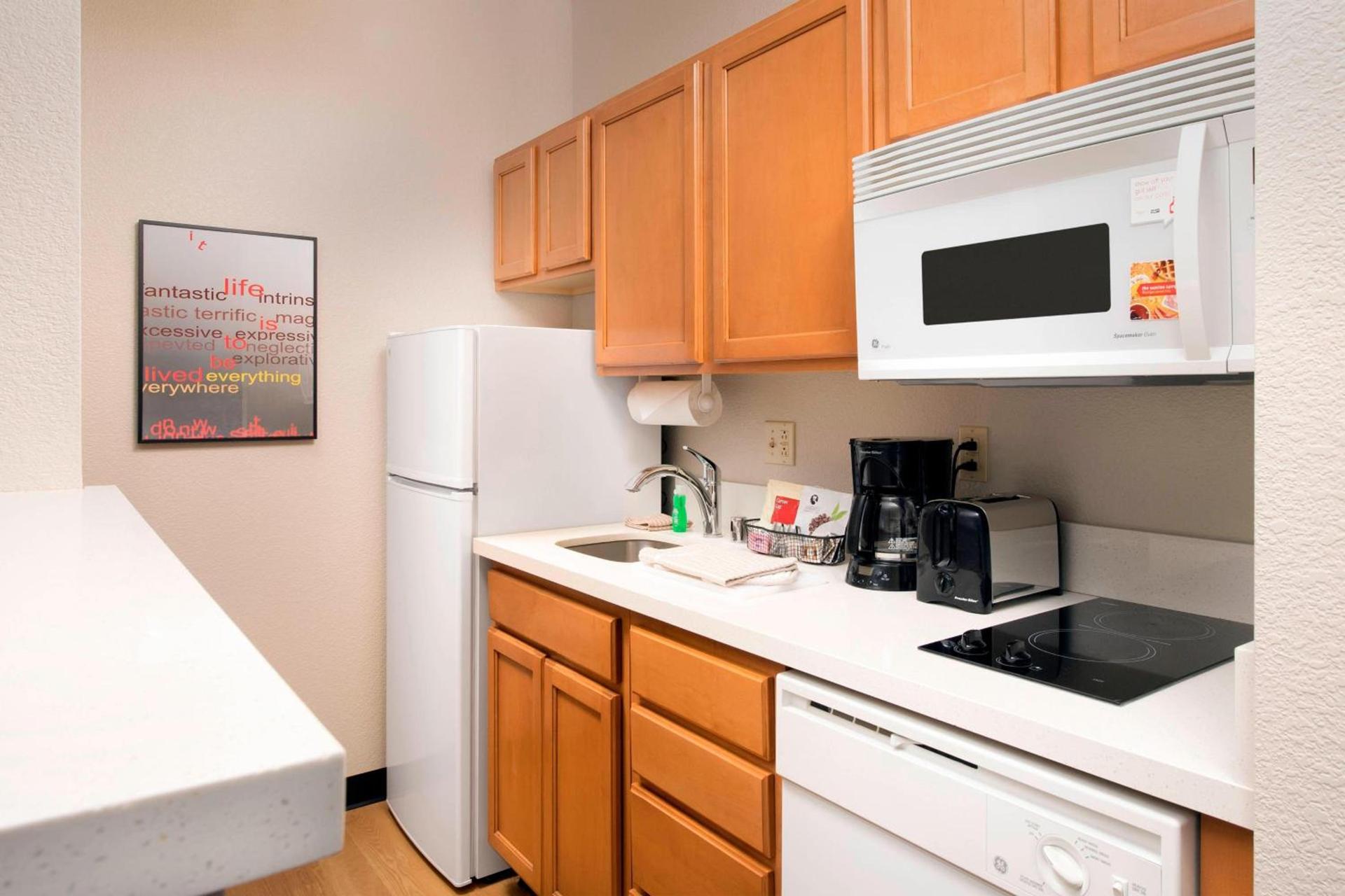 TownePlace Suites by Marriott Albuquerque Airport photo 13