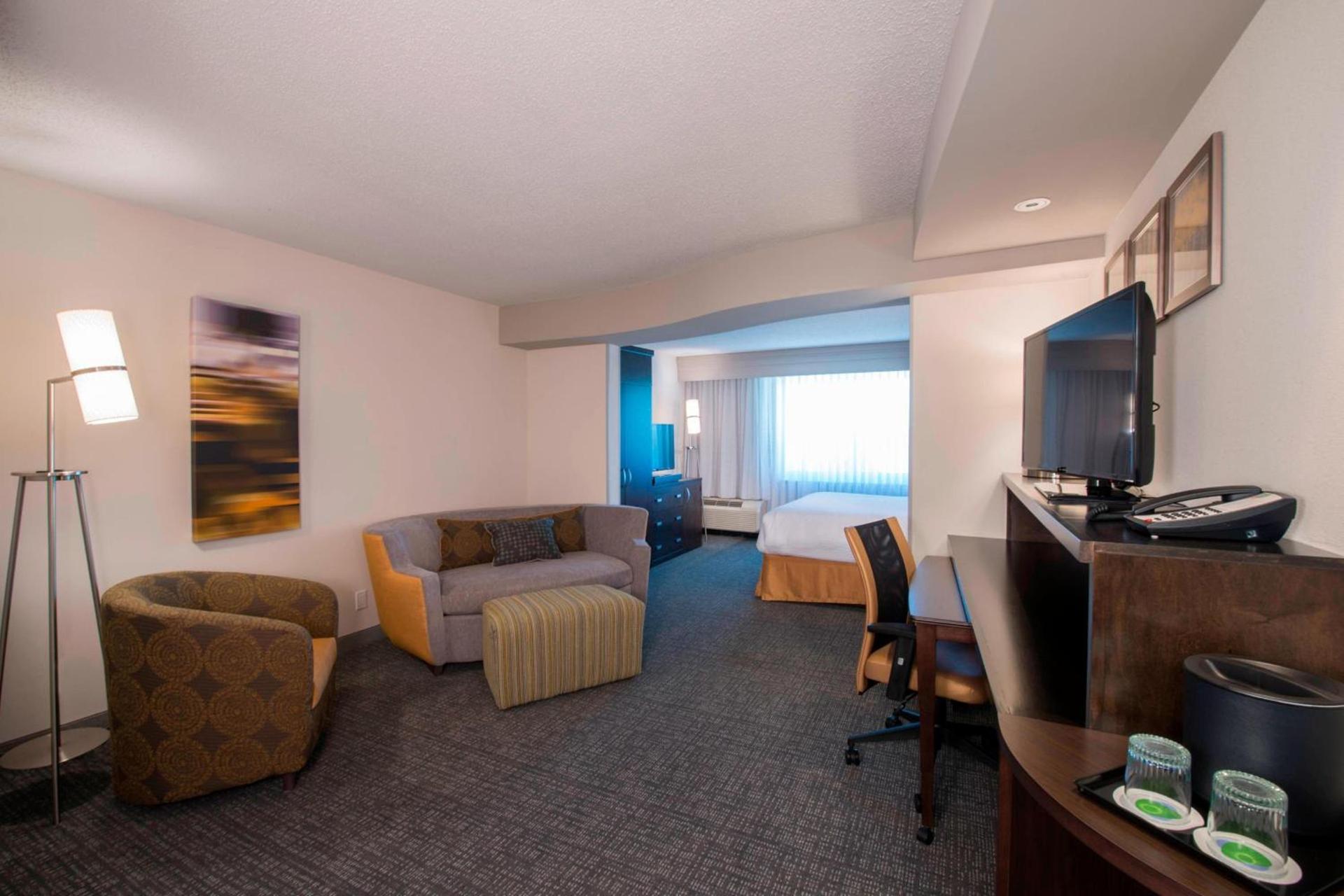 Courtyard by Marriott Columbus photo 8