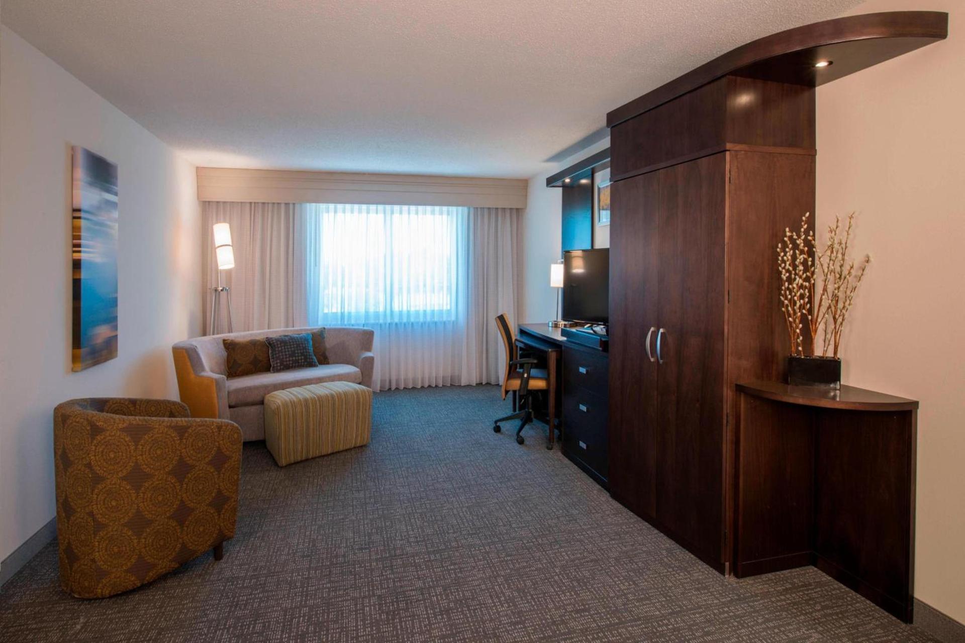 Courtyard by Marriott Columbus photo 10