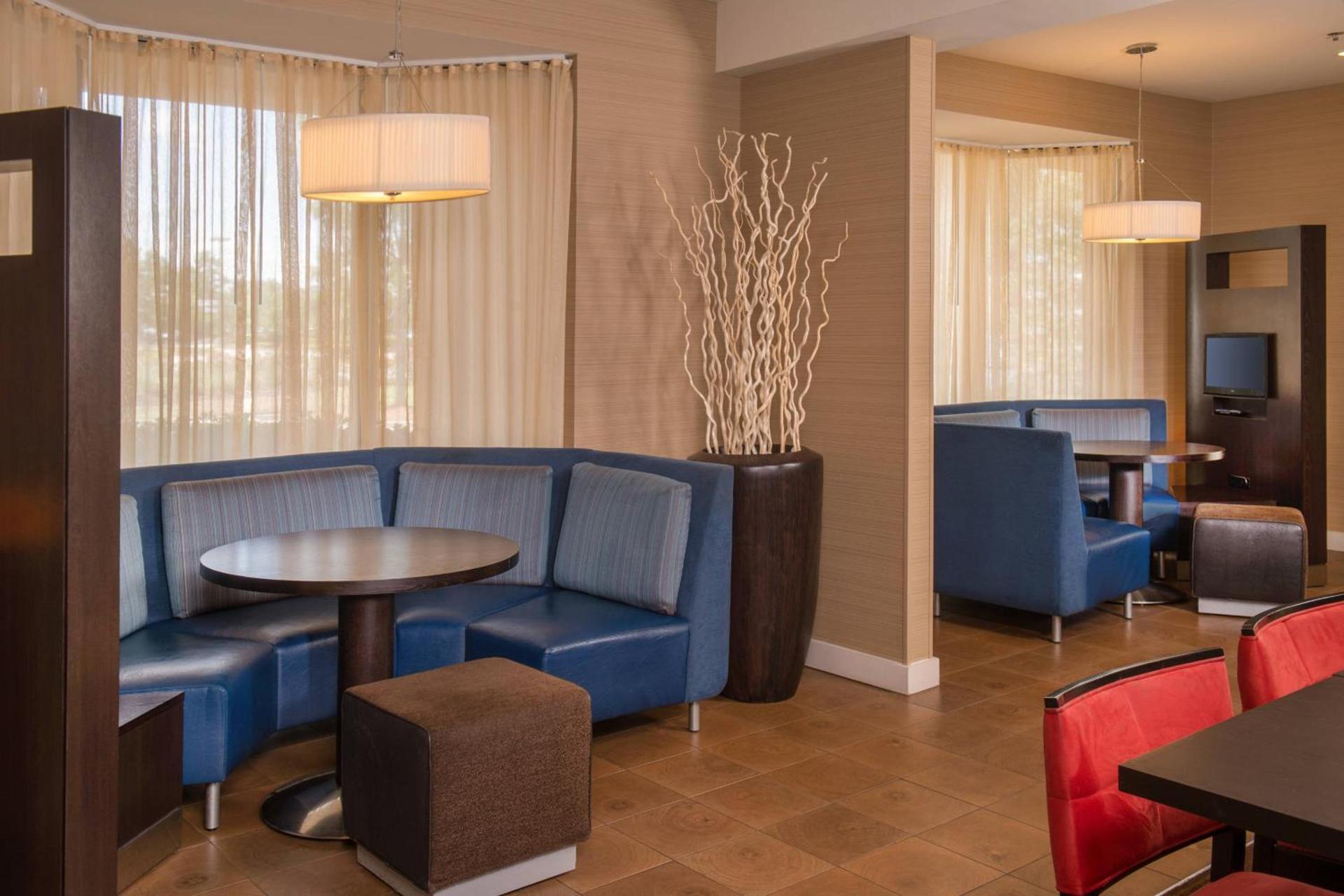 Courtyard by Marriott North Charleston Airport Coliseum photo 11