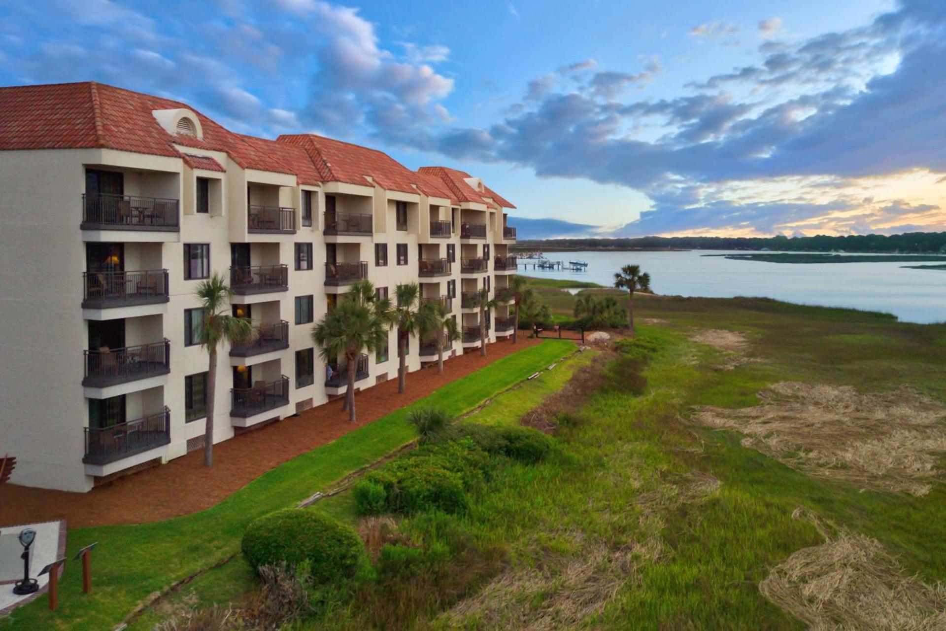 Marriott's Harbour Point and Sunset Pointe at Shelter Cove photo 4