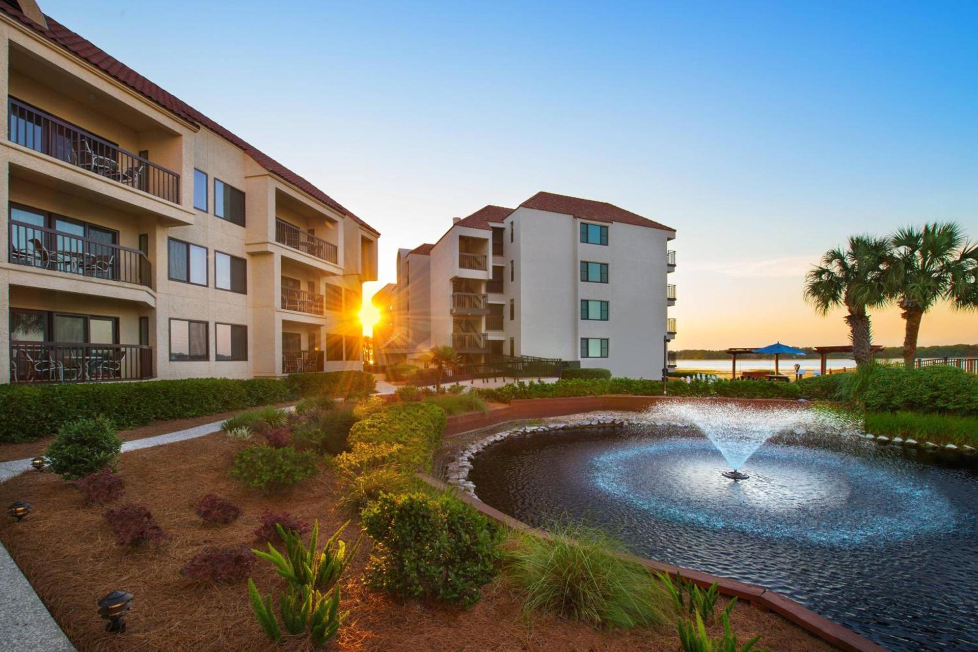 Marriott's Harbour Point and Sunset Pointe at Shelter Cove photo 5
