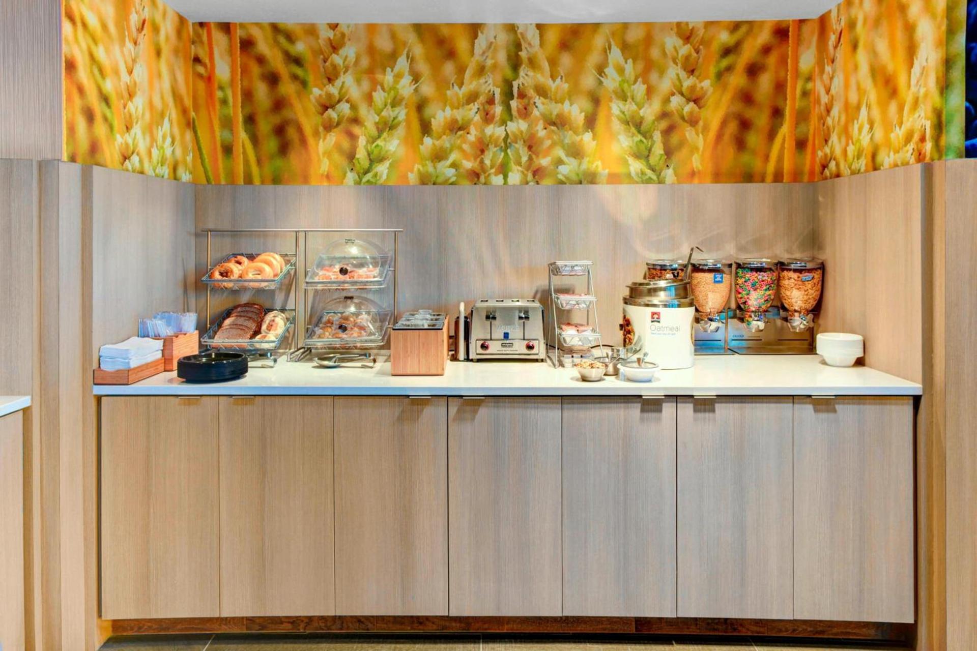 Fairfield Inn & Suites by Marriott Cape Cod Hyannis photo 17