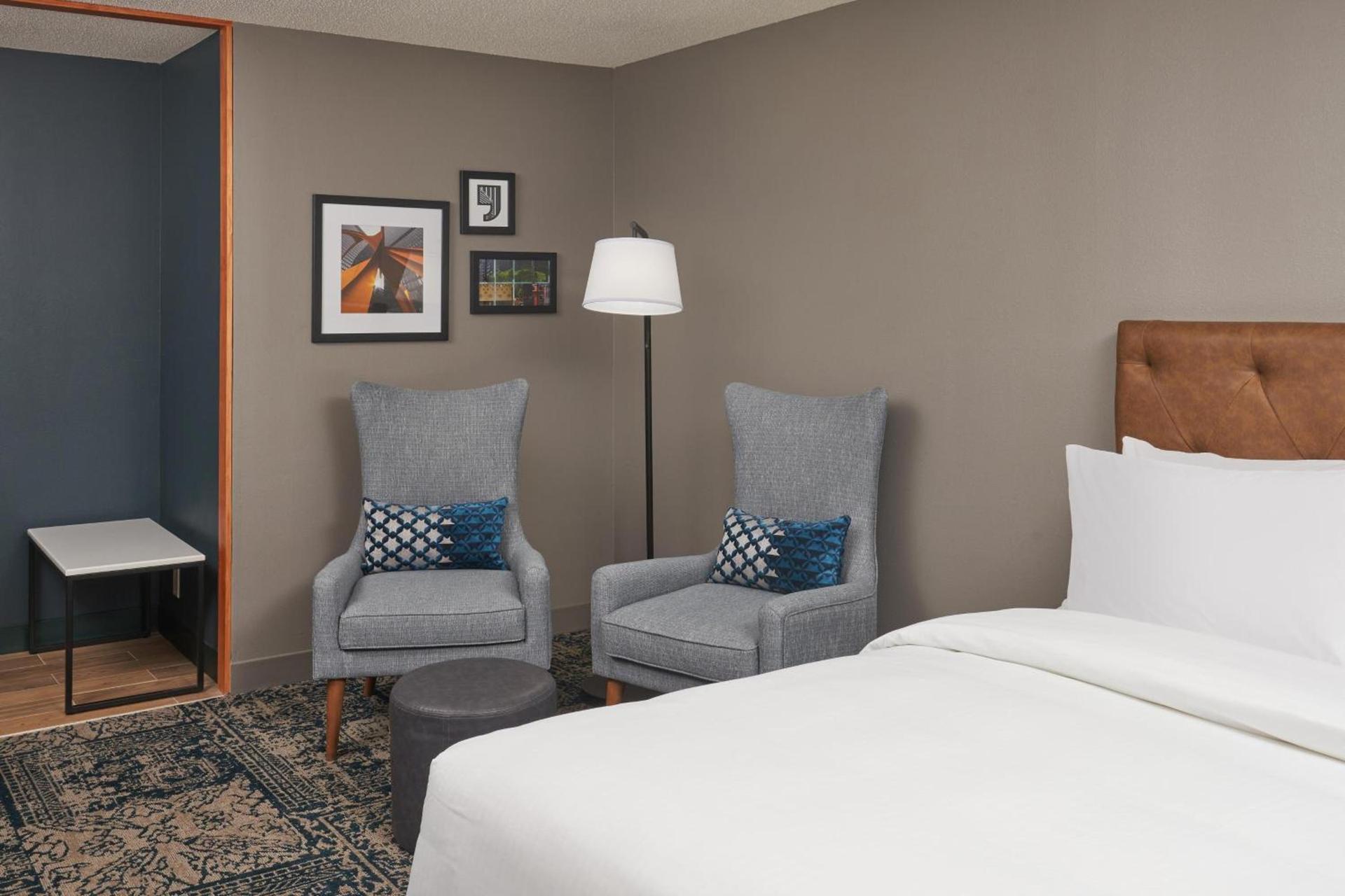 Four Points by Sheraton Chicago Schaumburg photo 9