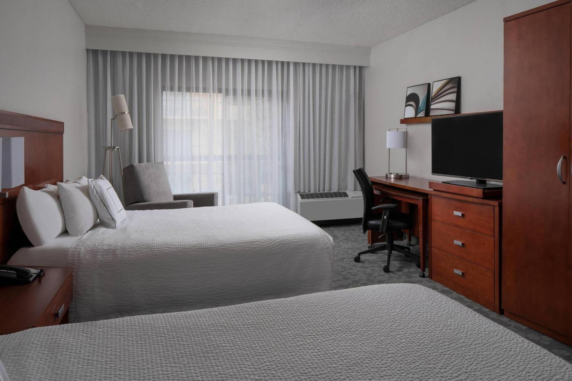 Courtyard by Marriott Jacksonville at the Mayo Clinic Campus/Beaches photo 9