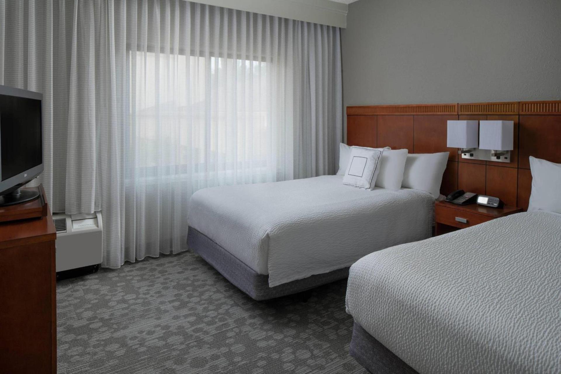 Courtyard by Marriott Jacksonville at the Mayo Clinic Campus/Beaches photo 17
