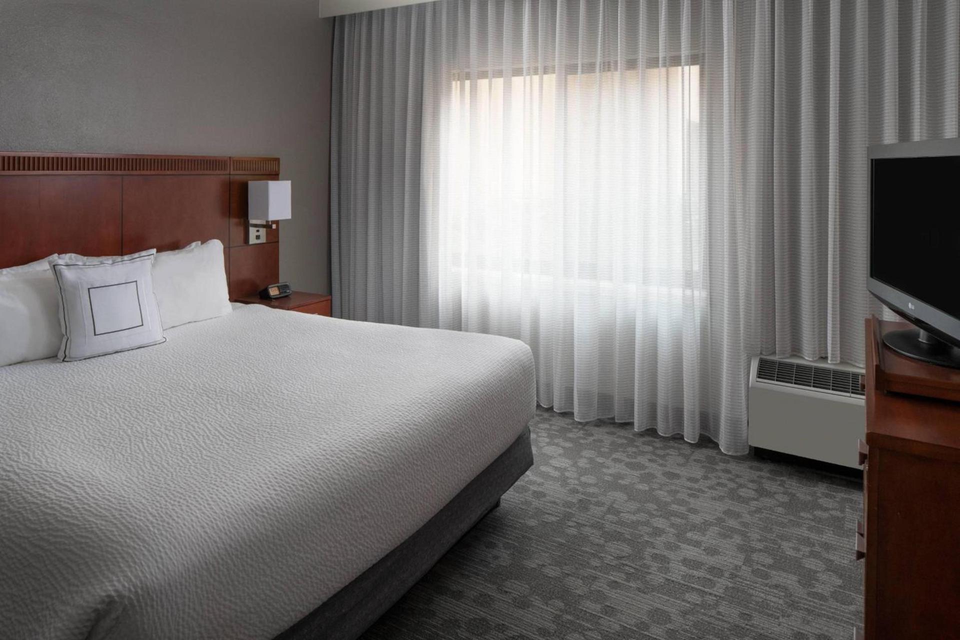 Courtyard by Marriott Jacksonville at the Mayo Clinic Campus/Beaches photo 18