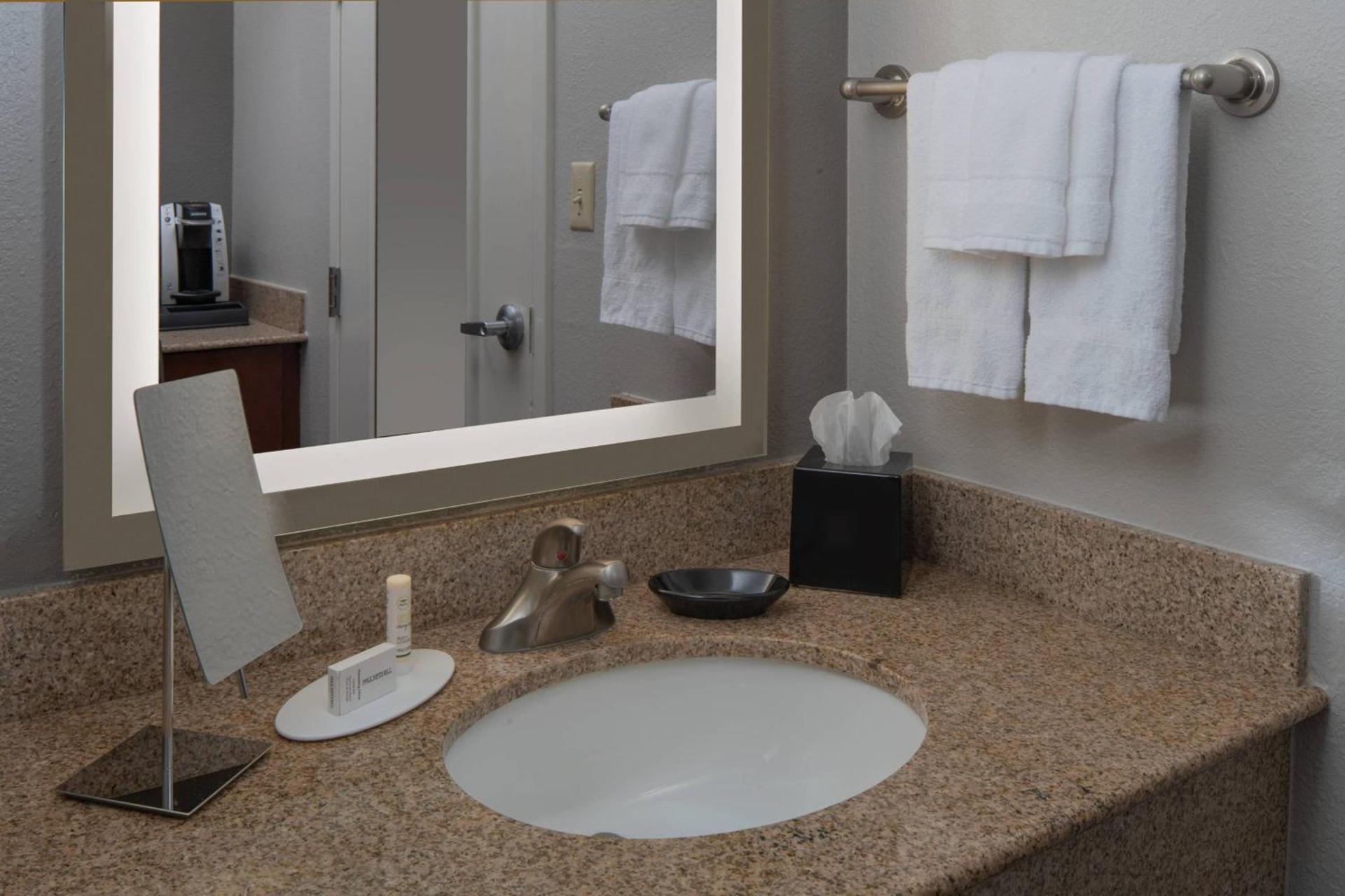 Courtyard by Marriott Jacksonville at the Mayo Clinic Campus/Beaches photo 15