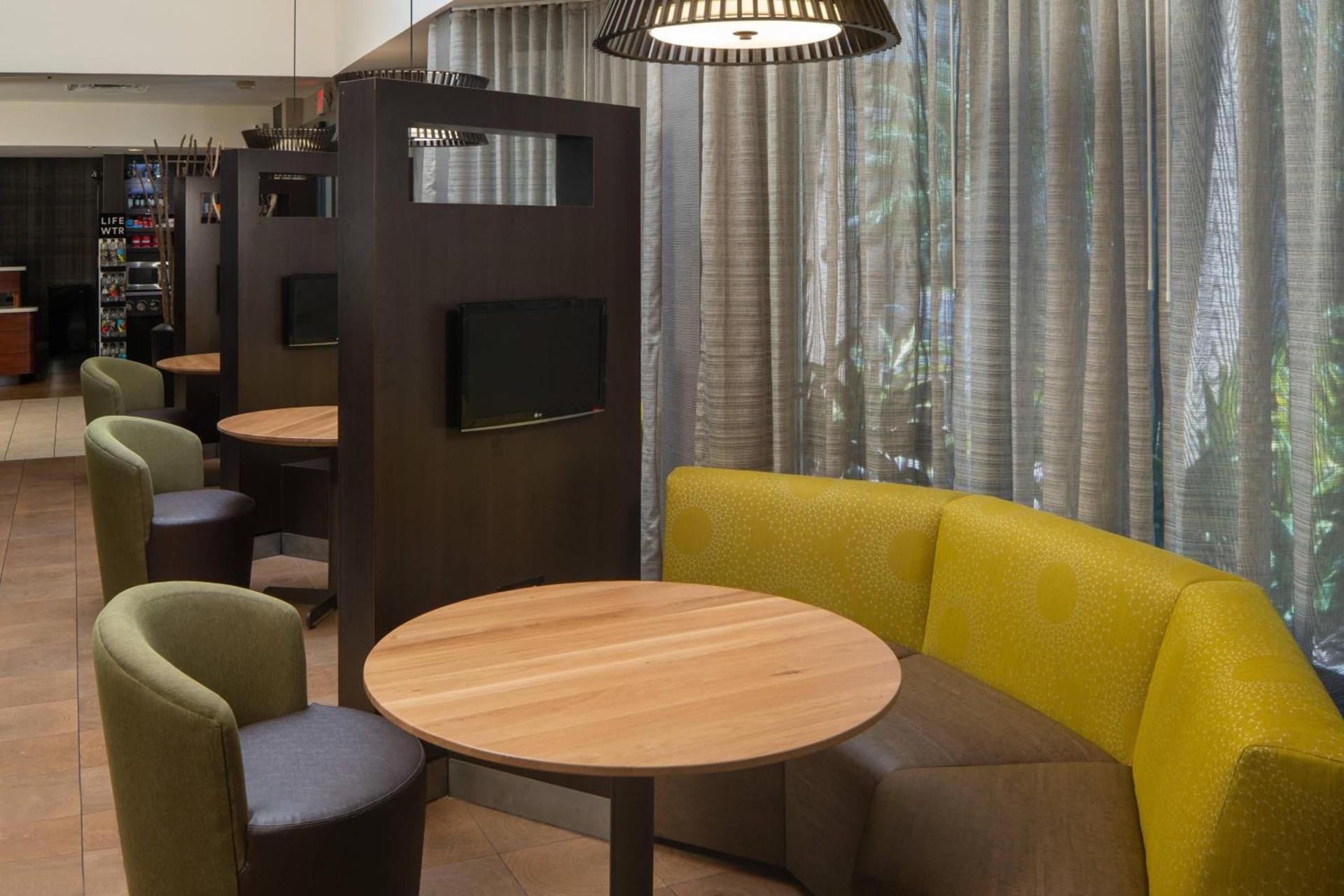 Courtyard by Marriott Jacksonville at the Mayo Clinic Campus/Beaches photo 19