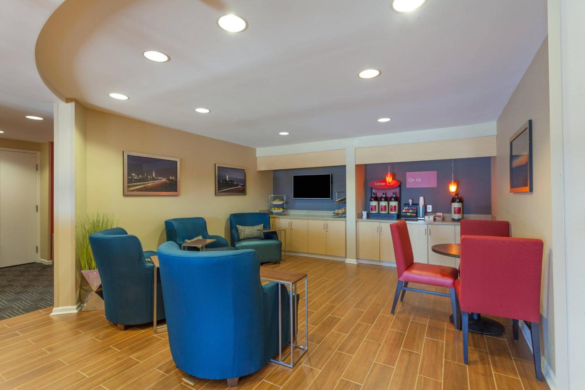 TownePlace Suites Huntsville photo 4