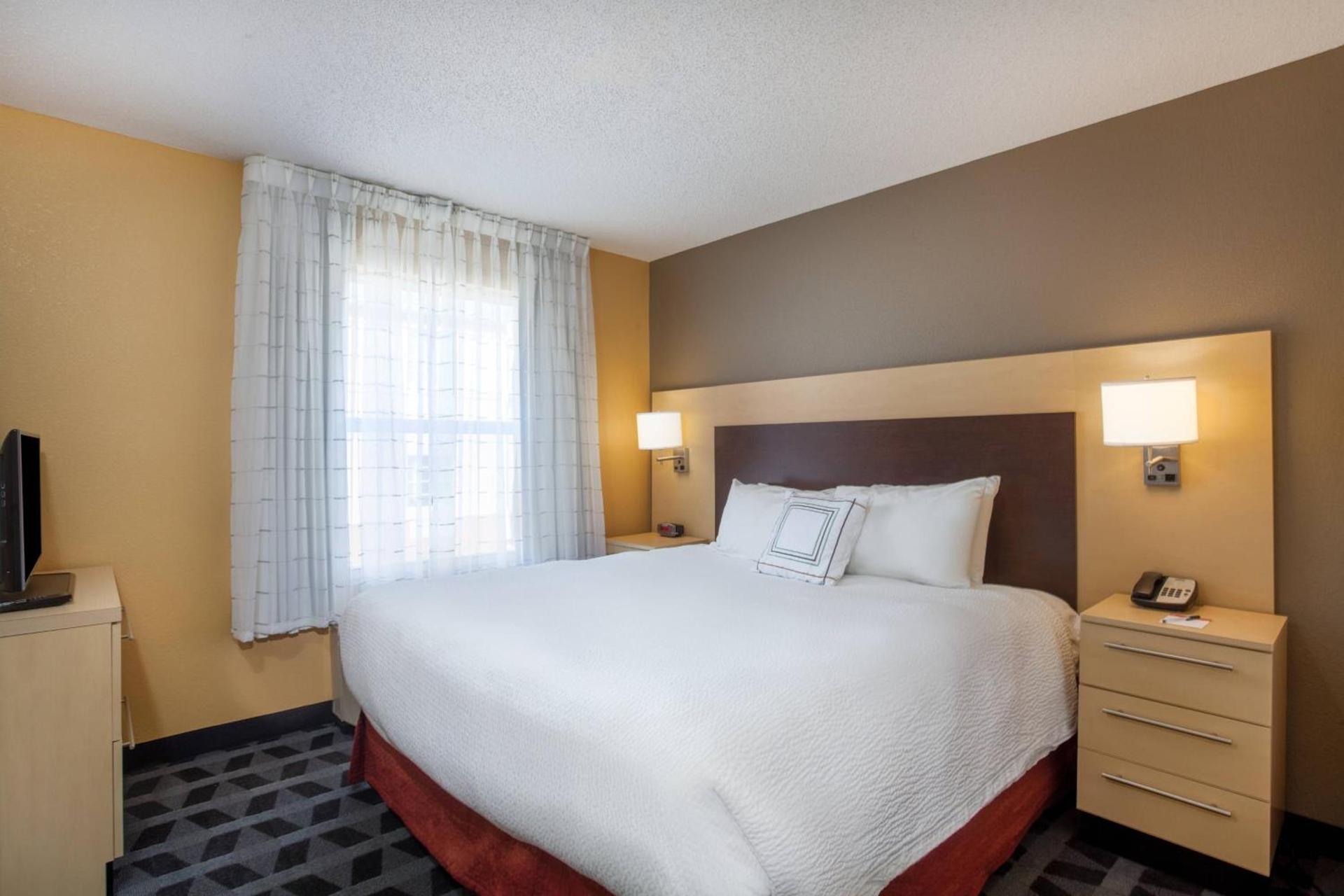TownePlace Suites Huntsville photo 11