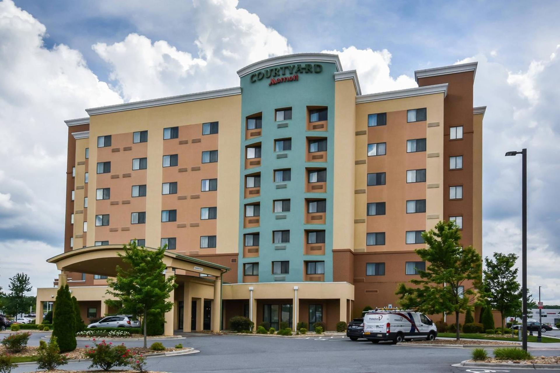Courtyard Charlotte Concord photo 1