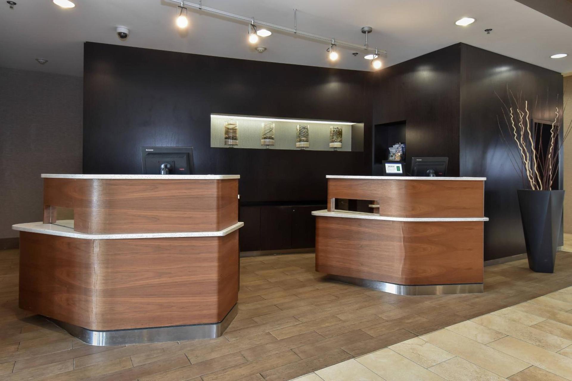 Courtyard Charlotte Concord photo 3