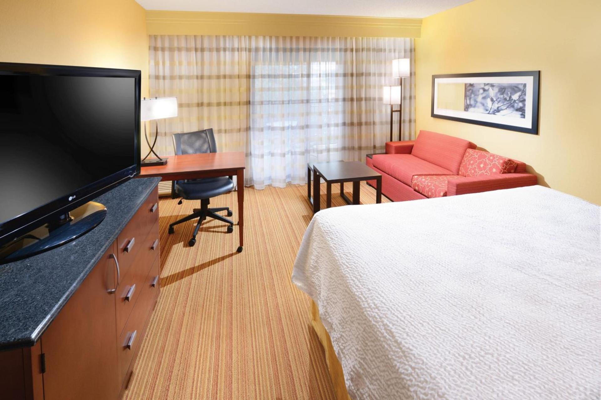 Courtyard by Marriott Dallas Plano in Legacy Park photo 9