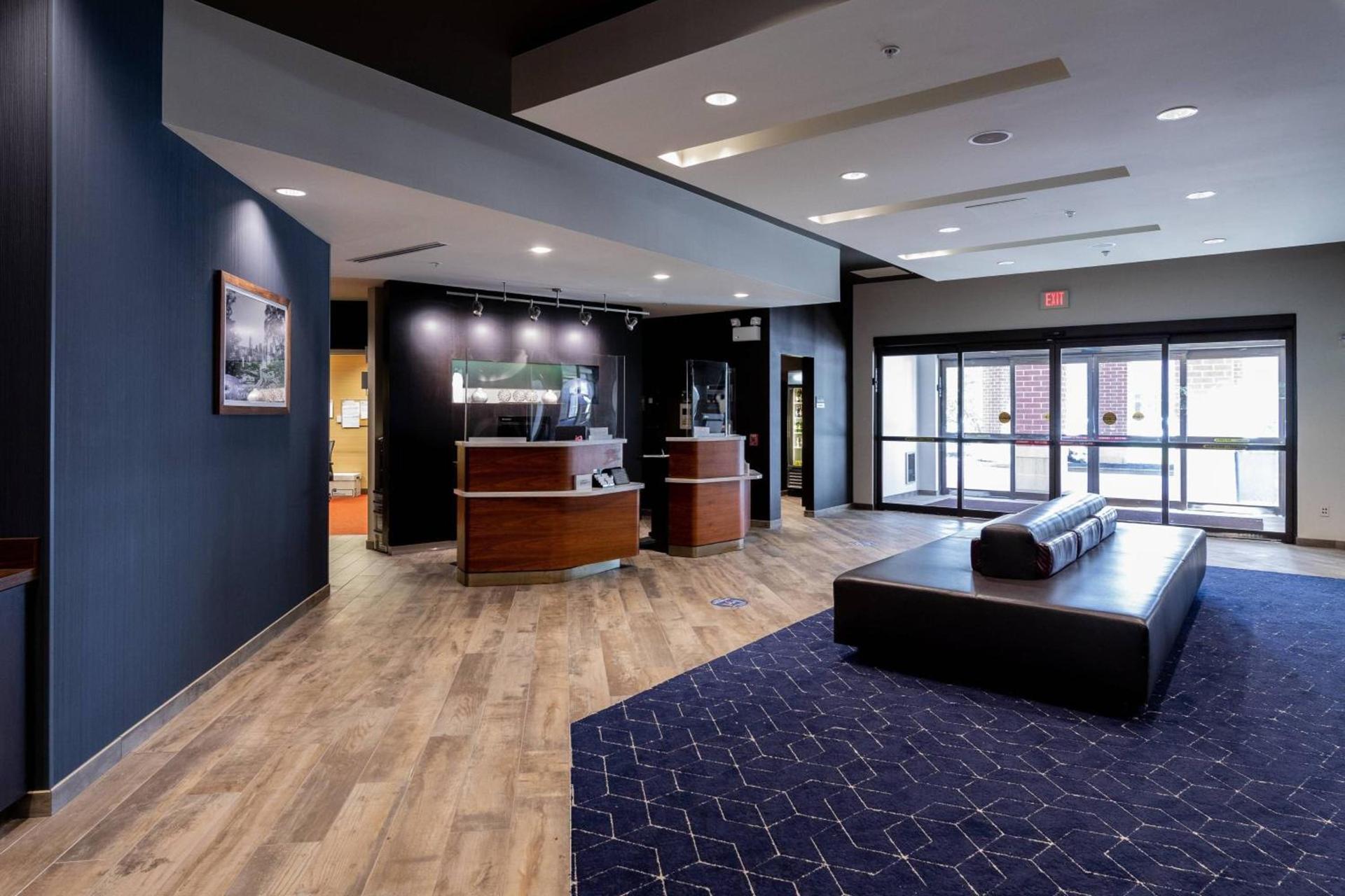Courtyard by Marriott Cincinnati Midtown/Rookwood photo 2