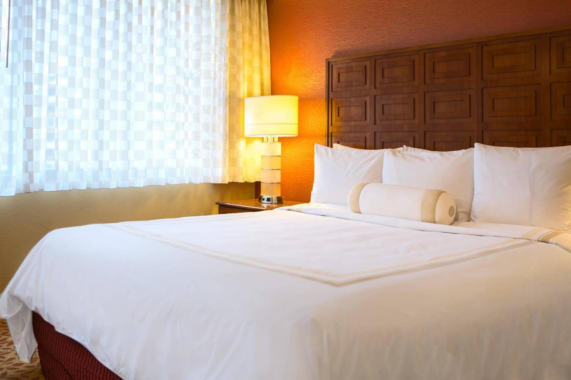 Baltimore Marriott Inner Harbor at Camden Yards photo 10
