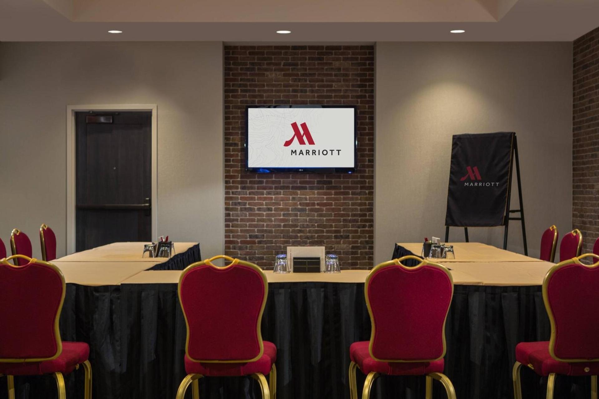 Baltimore Marriott Inner Harbor at Camden Yards photo 35