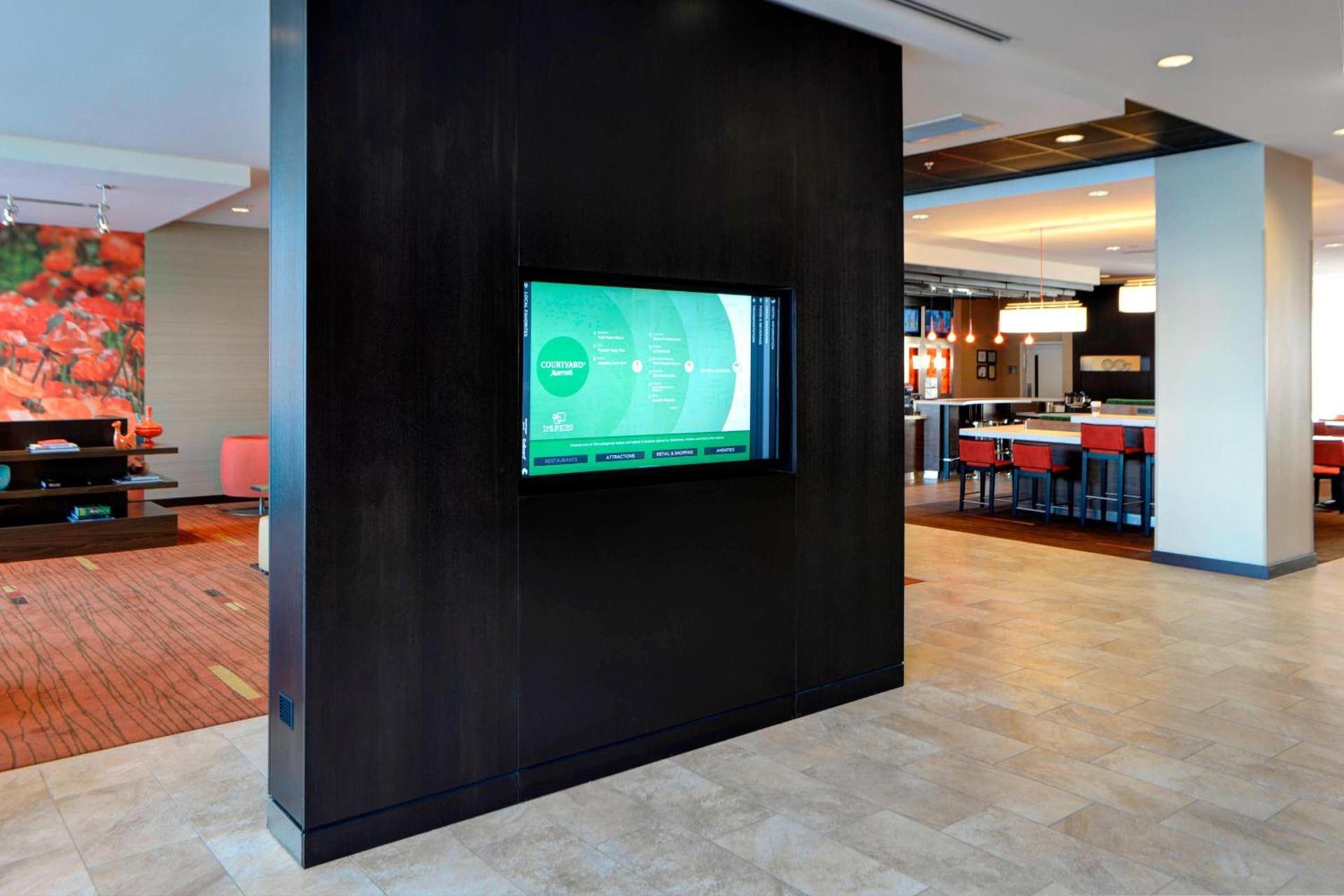 Courtyard by Marriott Muncie at Horizon Convention Center photo 28