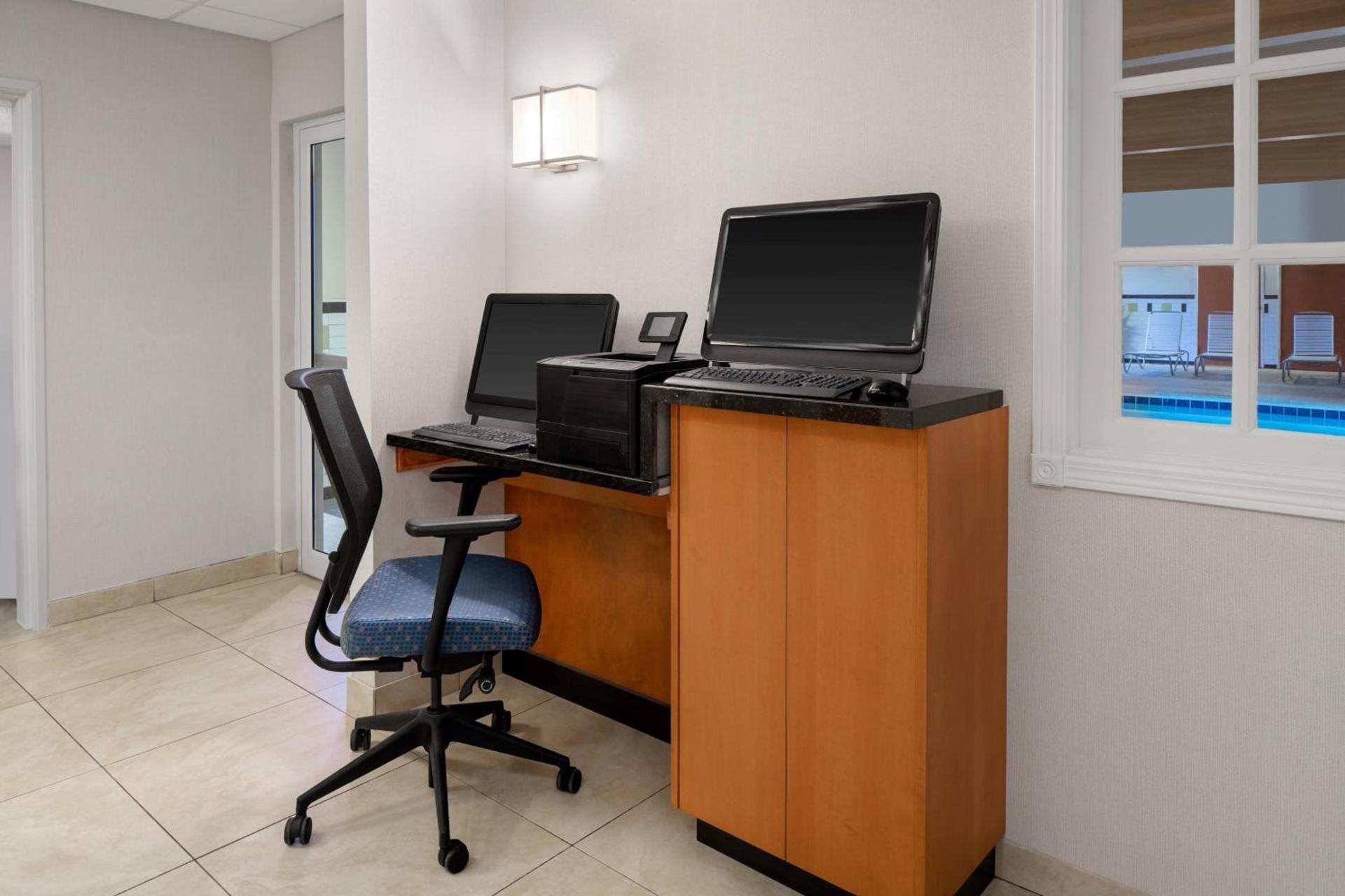 Fairfield by Marriott Inn & Suites Denver Airport photo 19