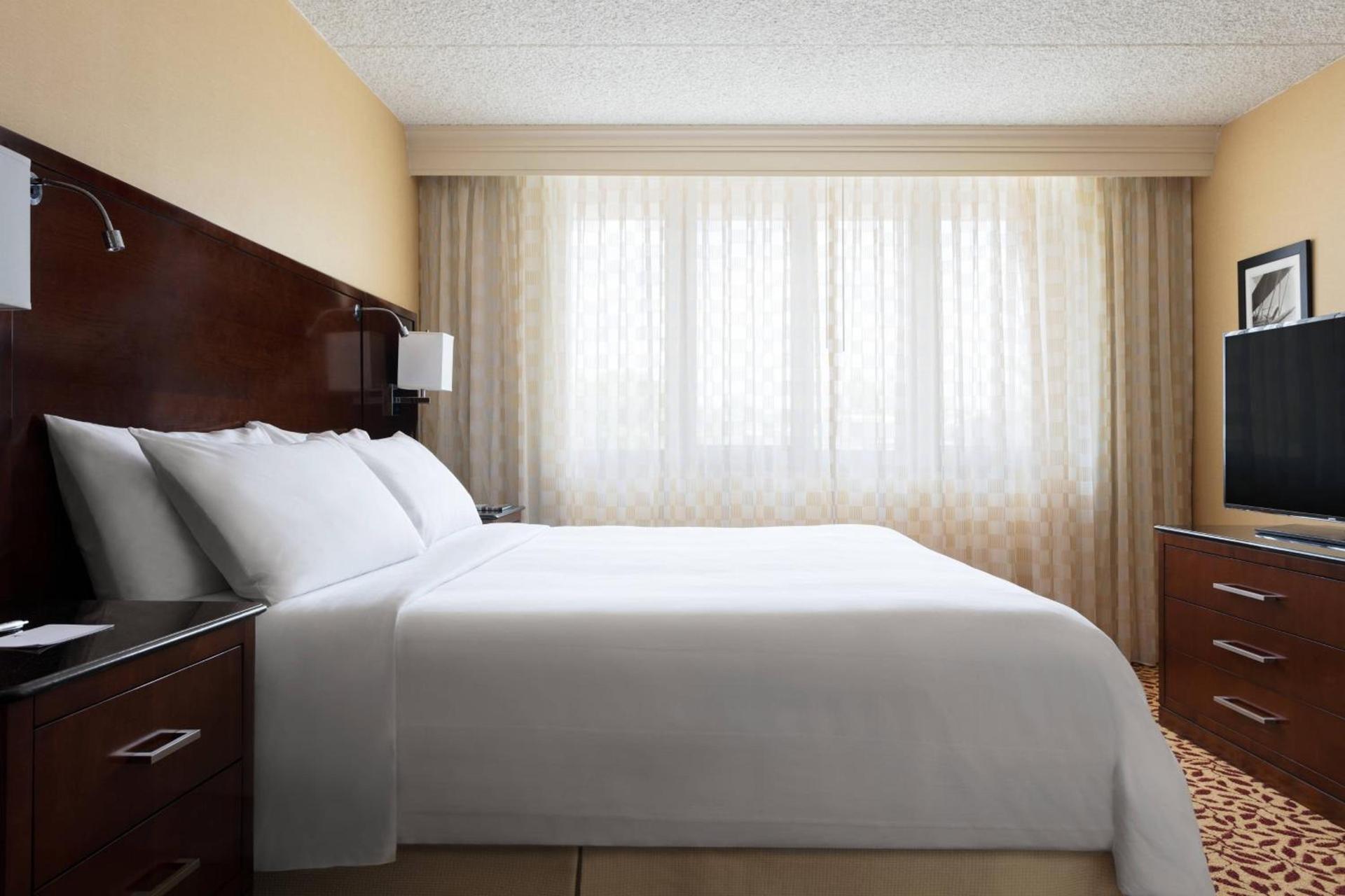 Long Island Marriott Hotel photo 17