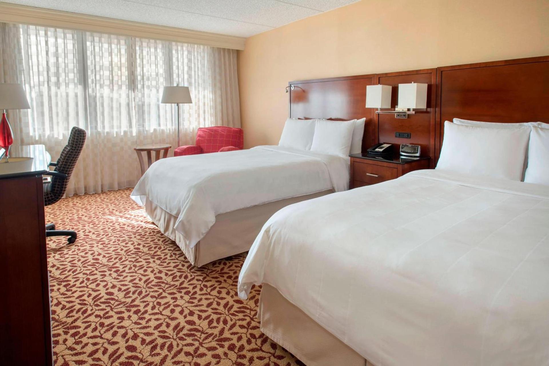 Long Island Marriott Hotel photo 8