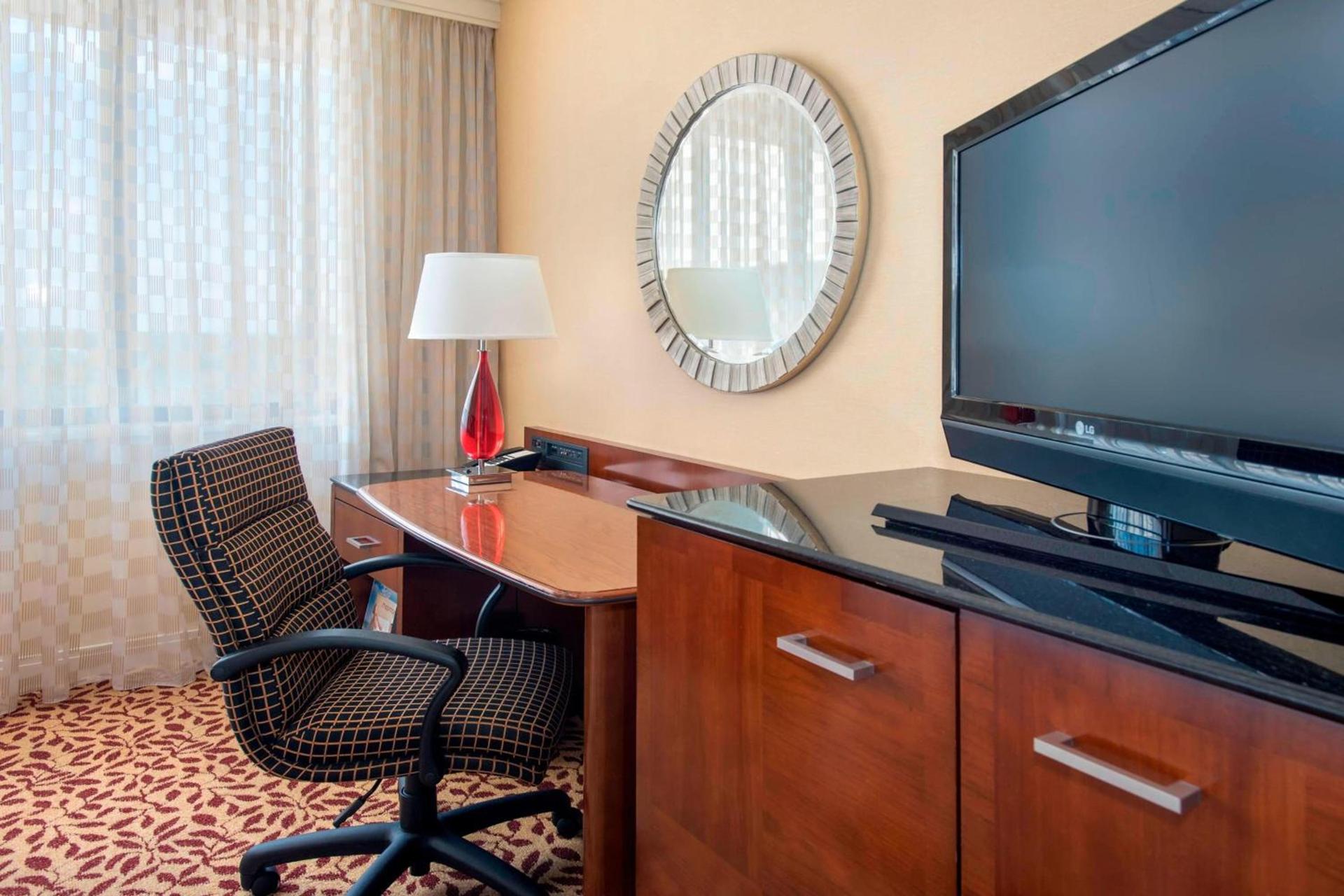 Long Island Marriott Hotel photo 12