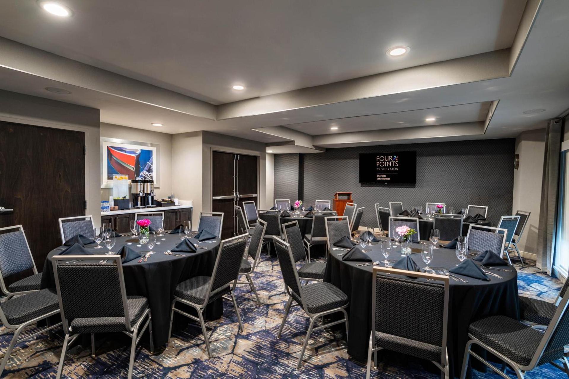Four Points by Sheraton Charlotte - Lake Norman photo 16