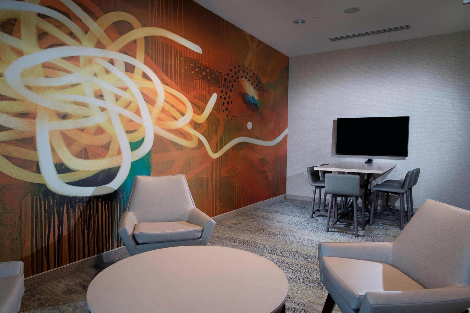 Courtyard by Marriott Atlanta Alpharetta/Avalon Area photo 26