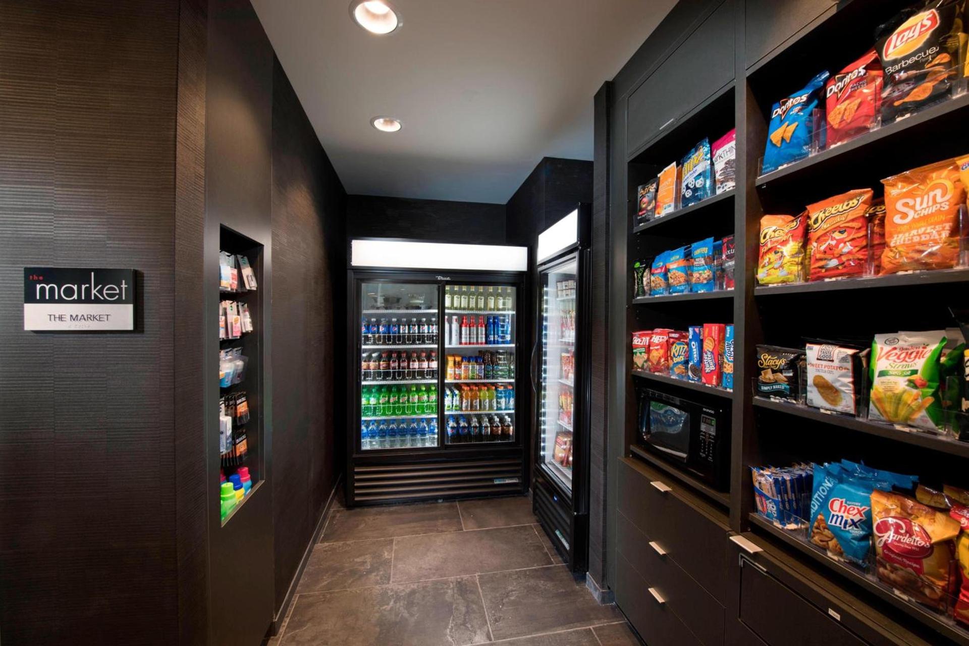 Courtyard by Marriott Atlanta Alpharetta/Avalon Area photo 29