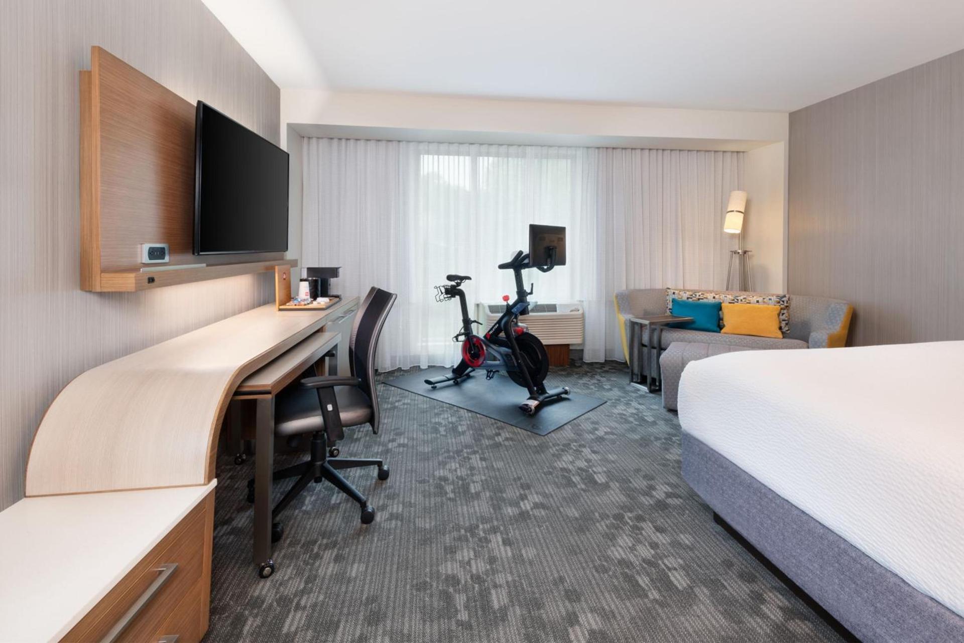 Courtyard by Marriott Atlanta Alpharetta/Avalon Area photo 20
