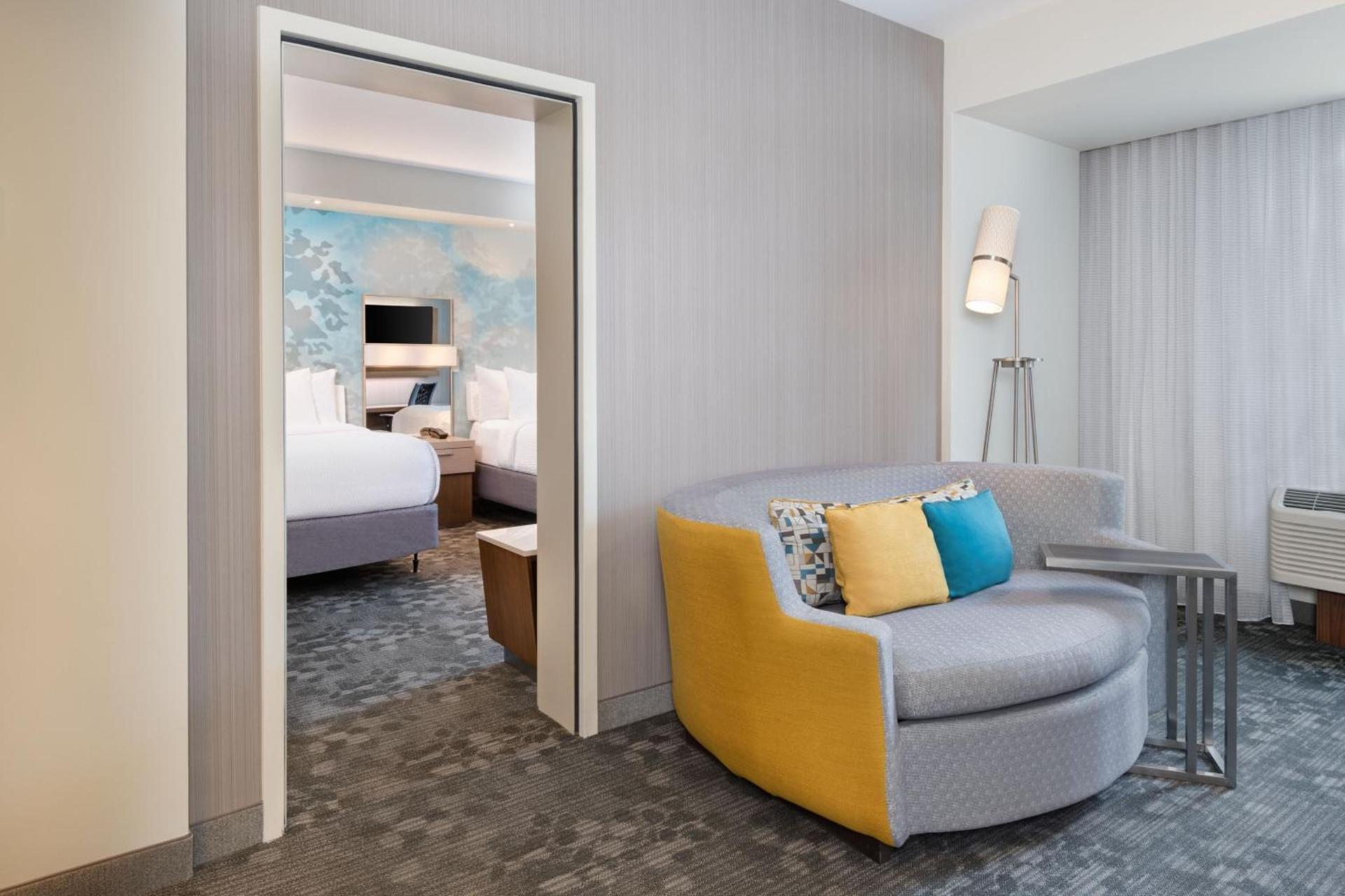 Courtyard by Marriott Atlanta Alpharetta/Avalon Area photo 22