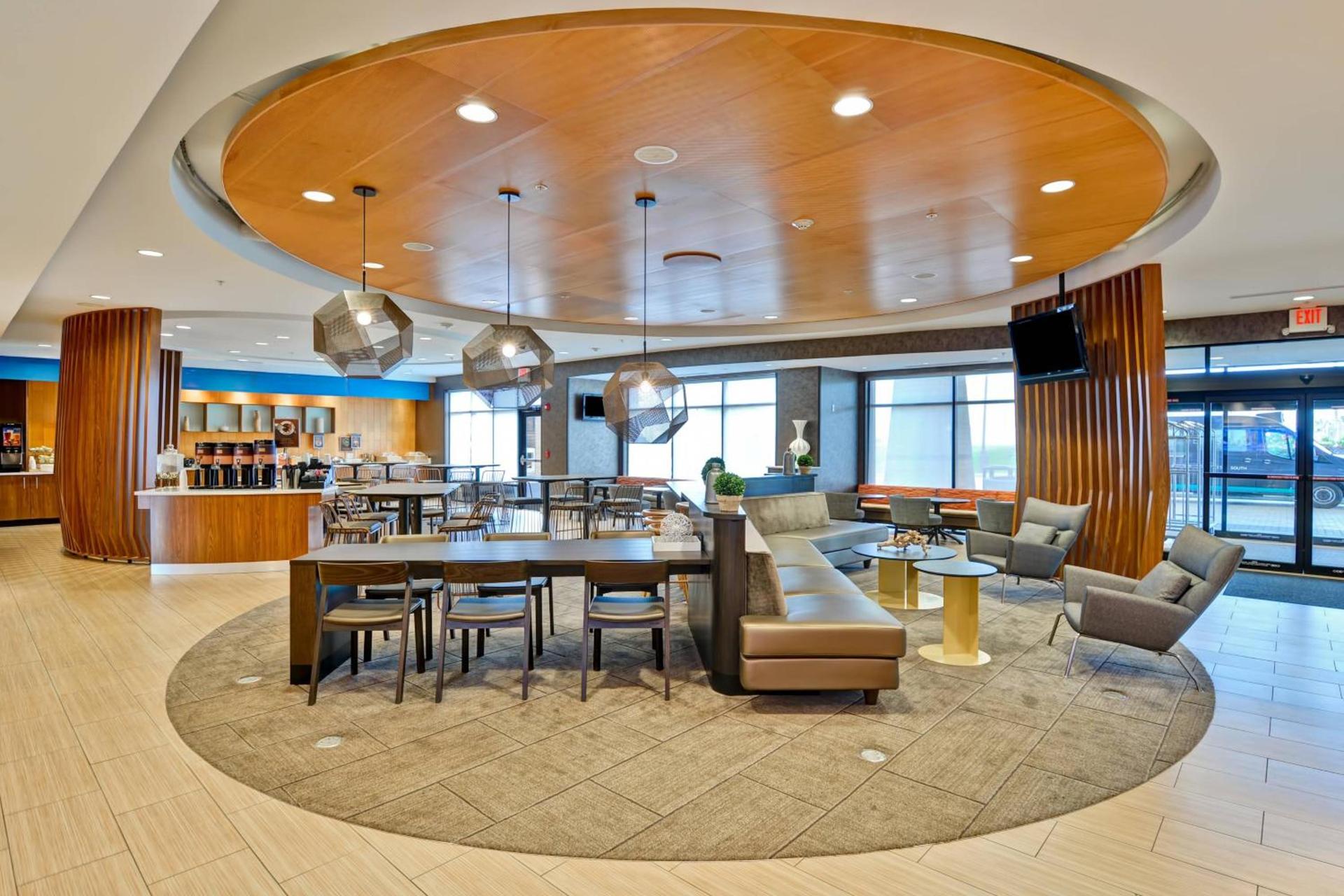 SpringHill Suites Cincinnati Airport South photo 2