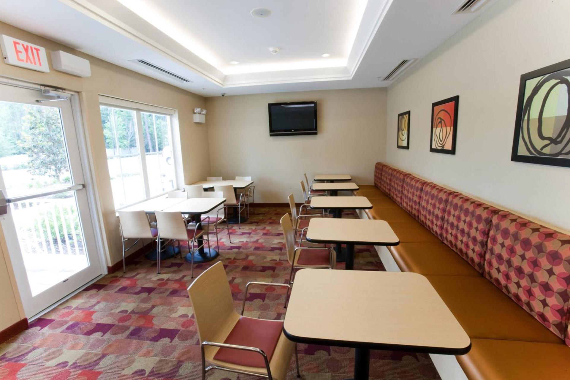 TownePlace Suites Jacksonville Butler Boulevard photo 16