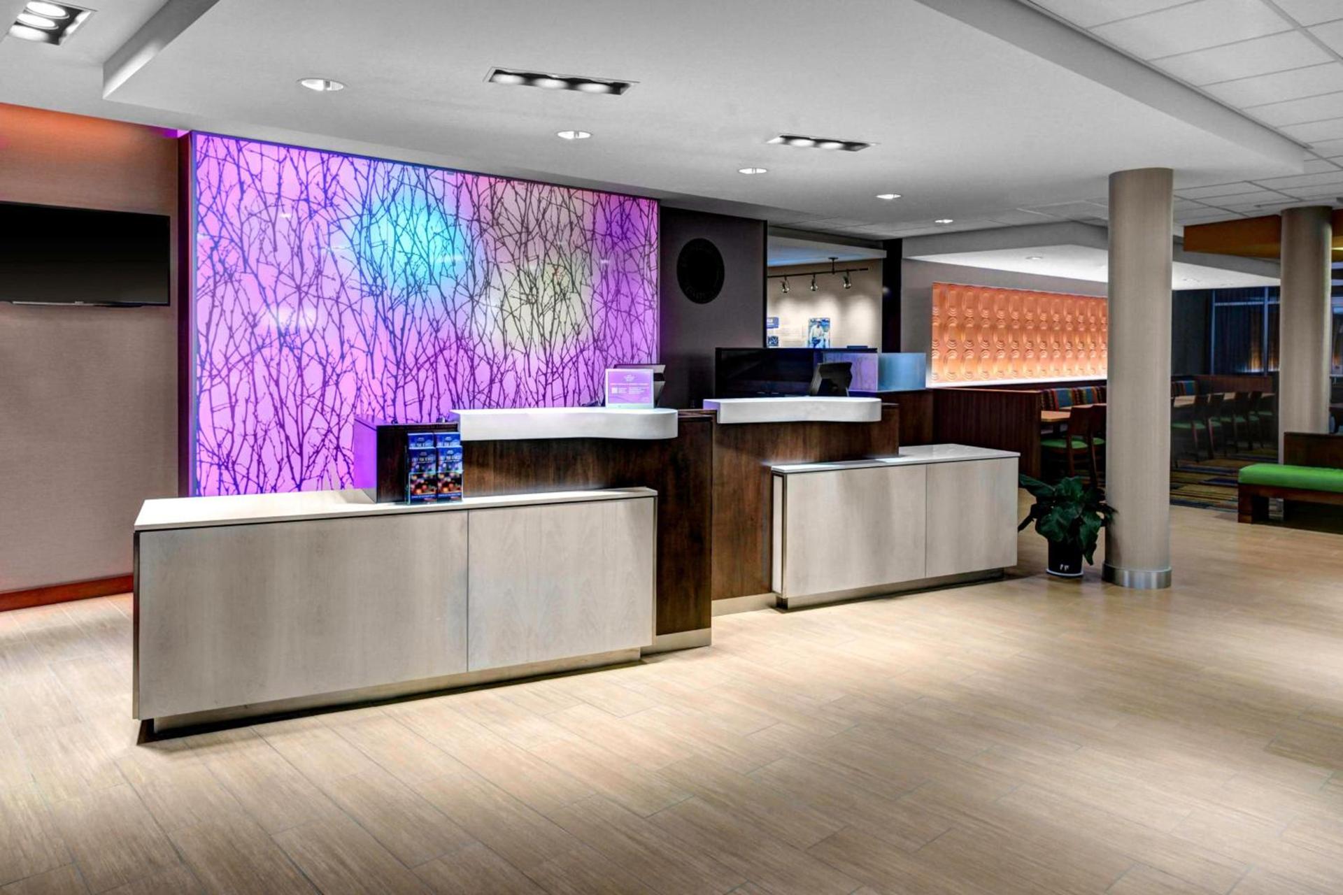 Fairfield Inn & Suites by Marriott Lansing at Eastwood photo 2