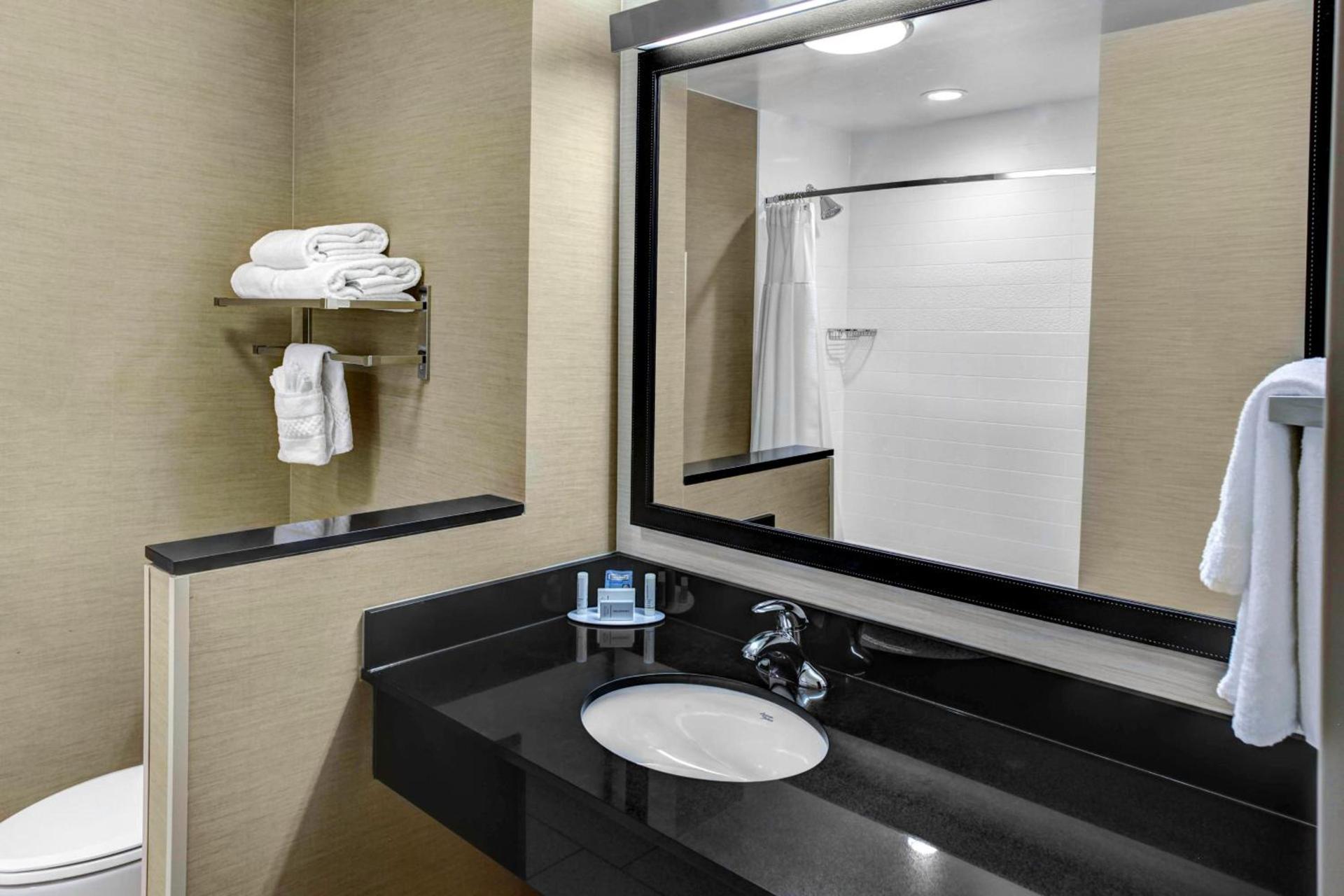 Fairfield Inn & Suites by Marriott Lansing at Eastwood photo 7