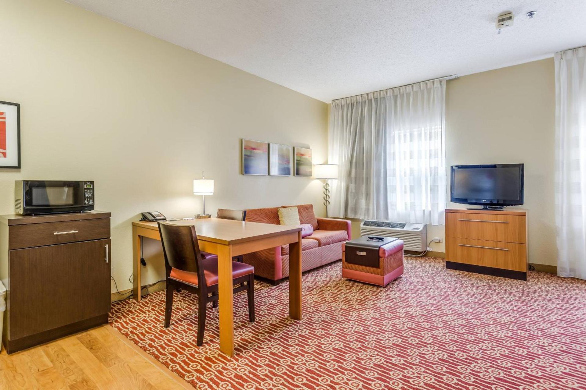 Candlewood Suites Bedford - Fort Worth by IHG photo 4