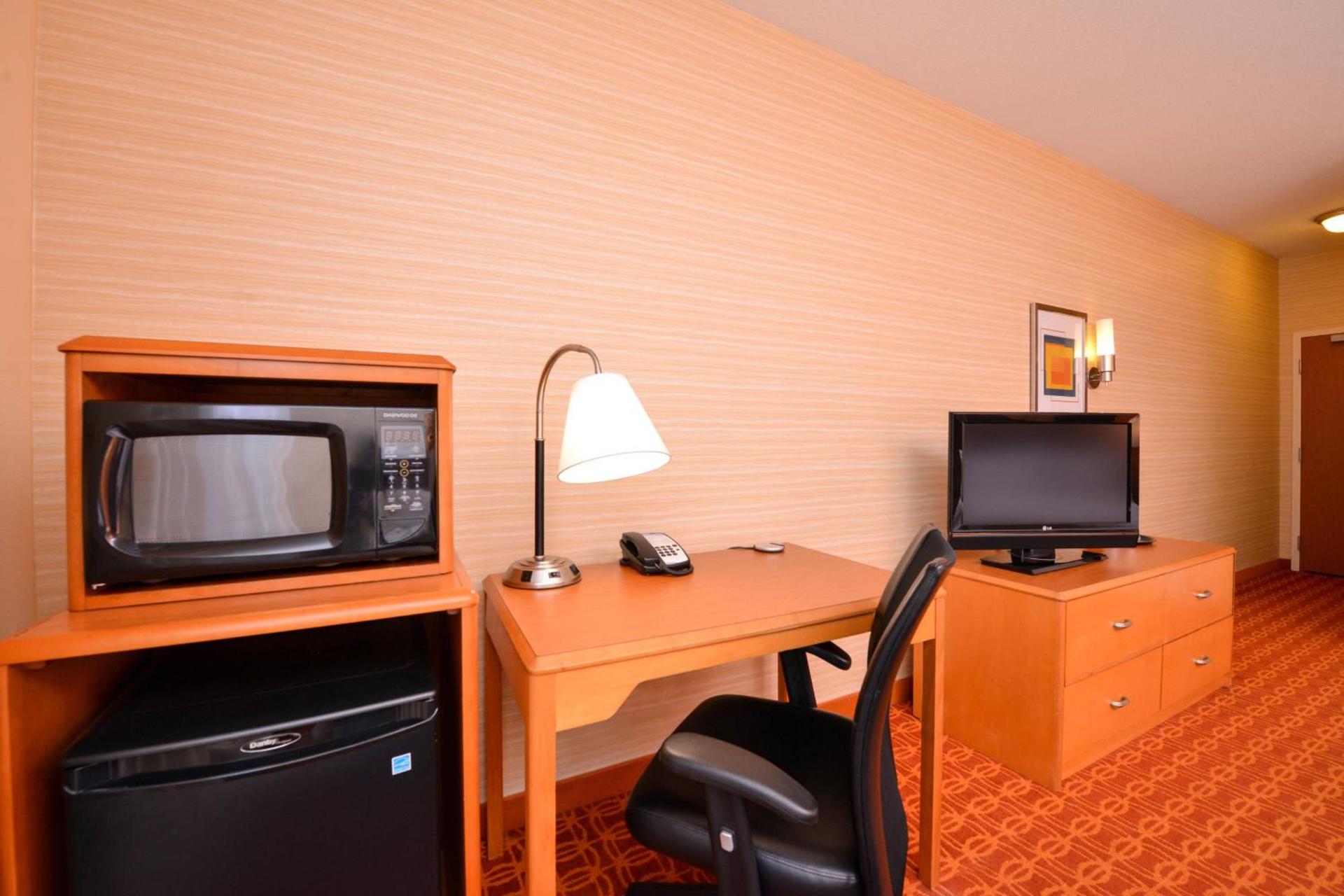 Fairfield Inn & Suites White Marsh photo 5