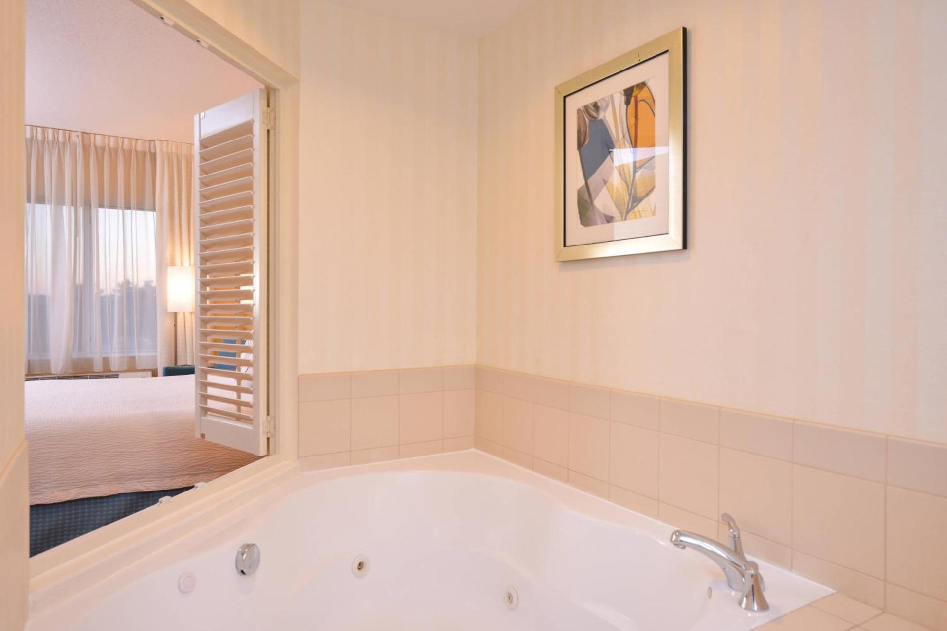 Fairfield Inn & Suites White Marsh photo 8