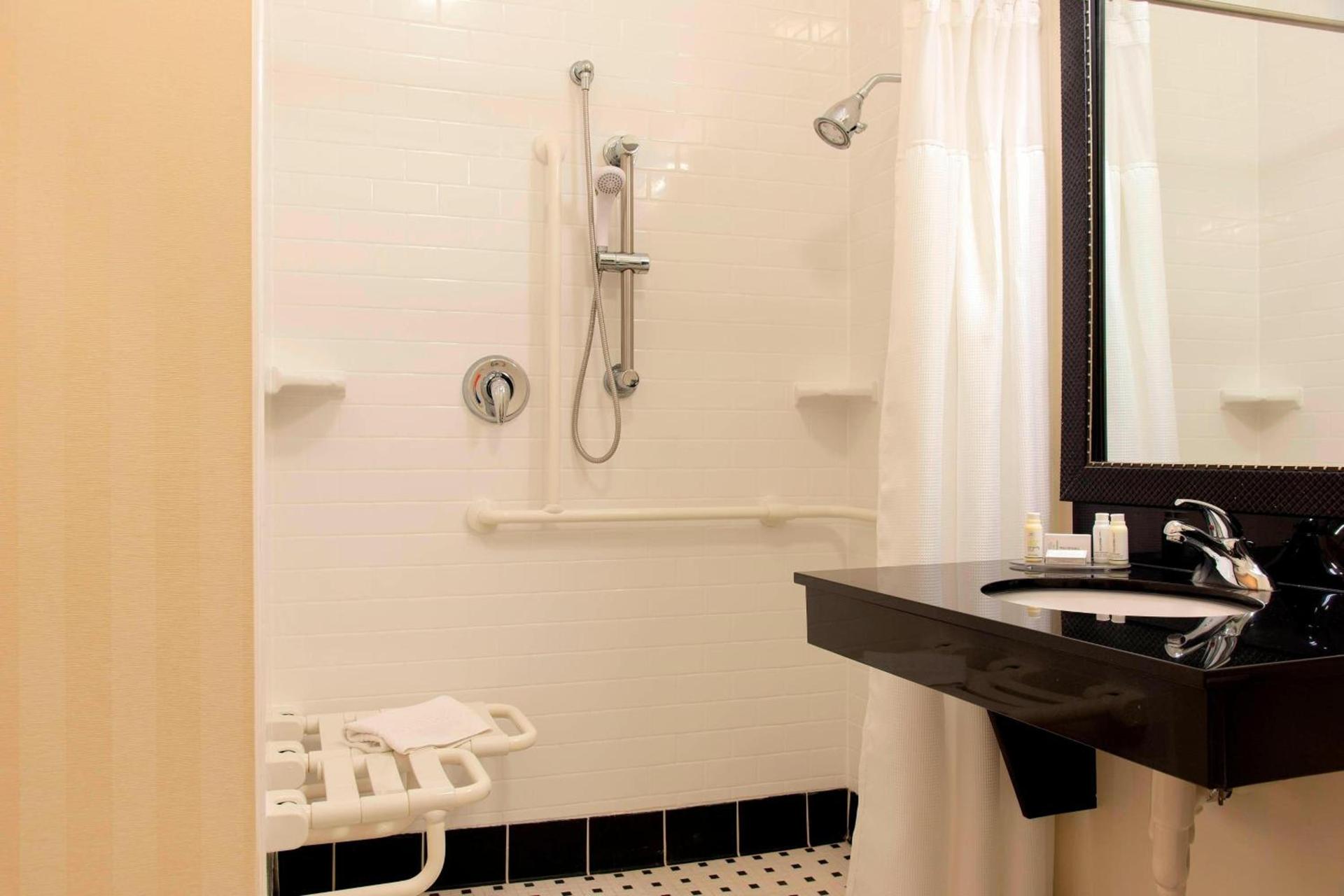 Fairfield Inn & Suites by Marriott Omaha Downtown photo 10
